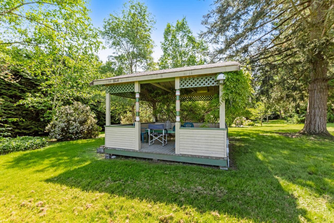 Marty'S Place Langley Luaran gambar